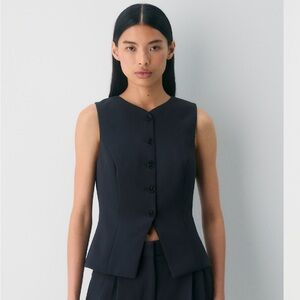 Aritzia Regal Vest